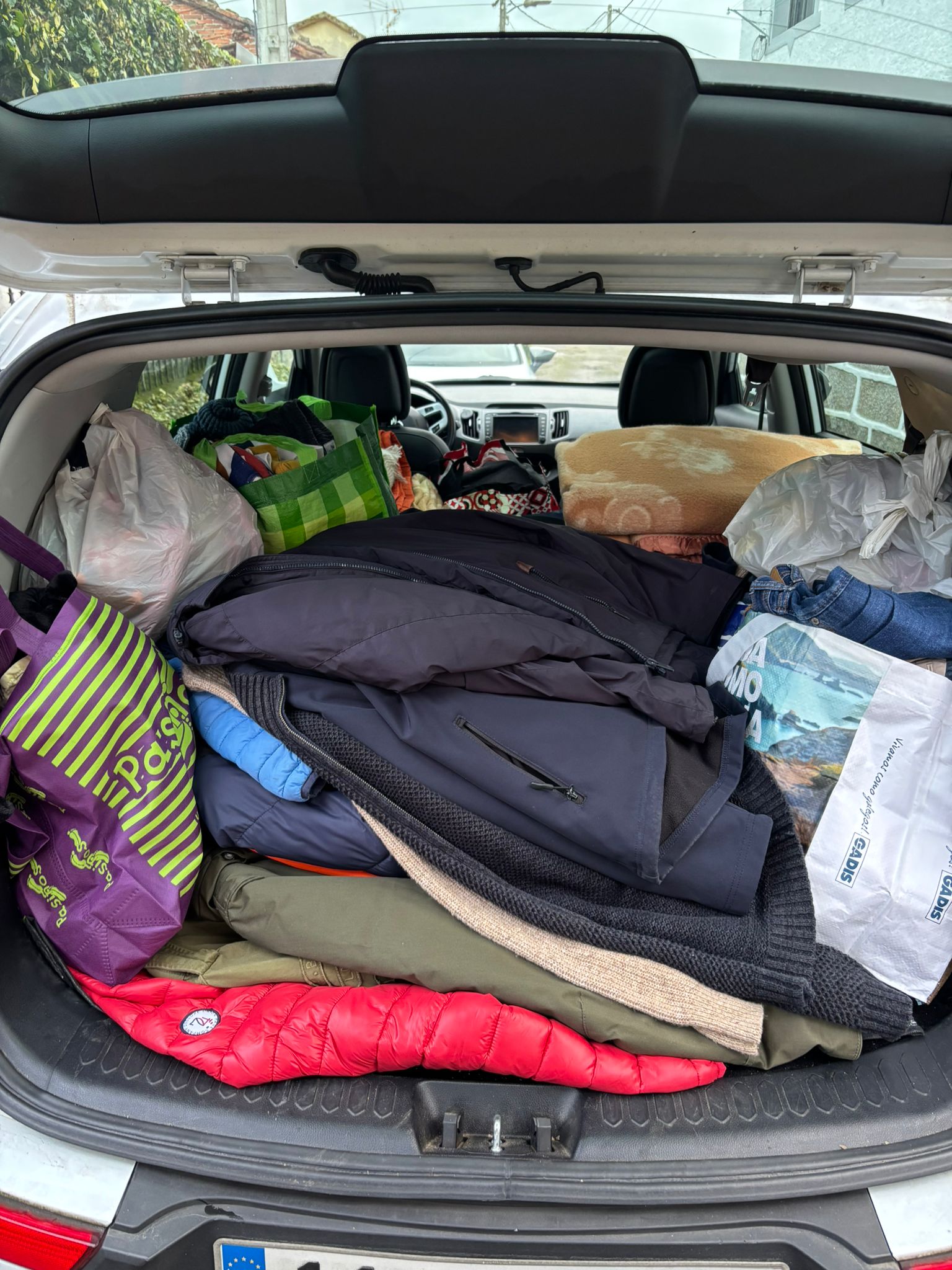 AGRADECEMOS PROFUNDAMENTE LA GENEROSIDAD DE NUESTROS SOCIOS Y  TODAS LAS PERSONAS QUE, DE DISTINTAS MANERAS, NOS APOYAN ESTE PROYECTO SOLIDADRIO.